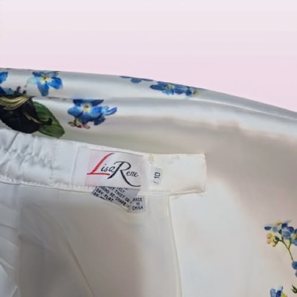 White Lotus Vibes! Floral Print Women's Skirt - Picture 2 of 5